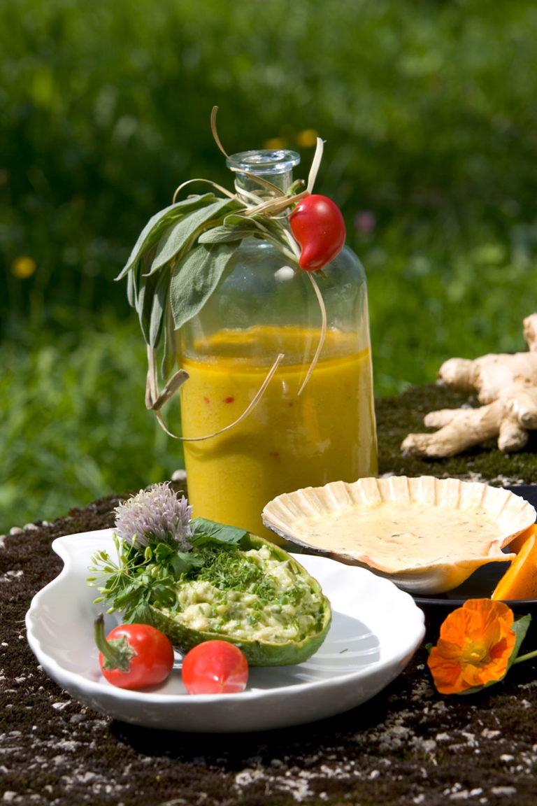 Dressing und Avocado-Dip
